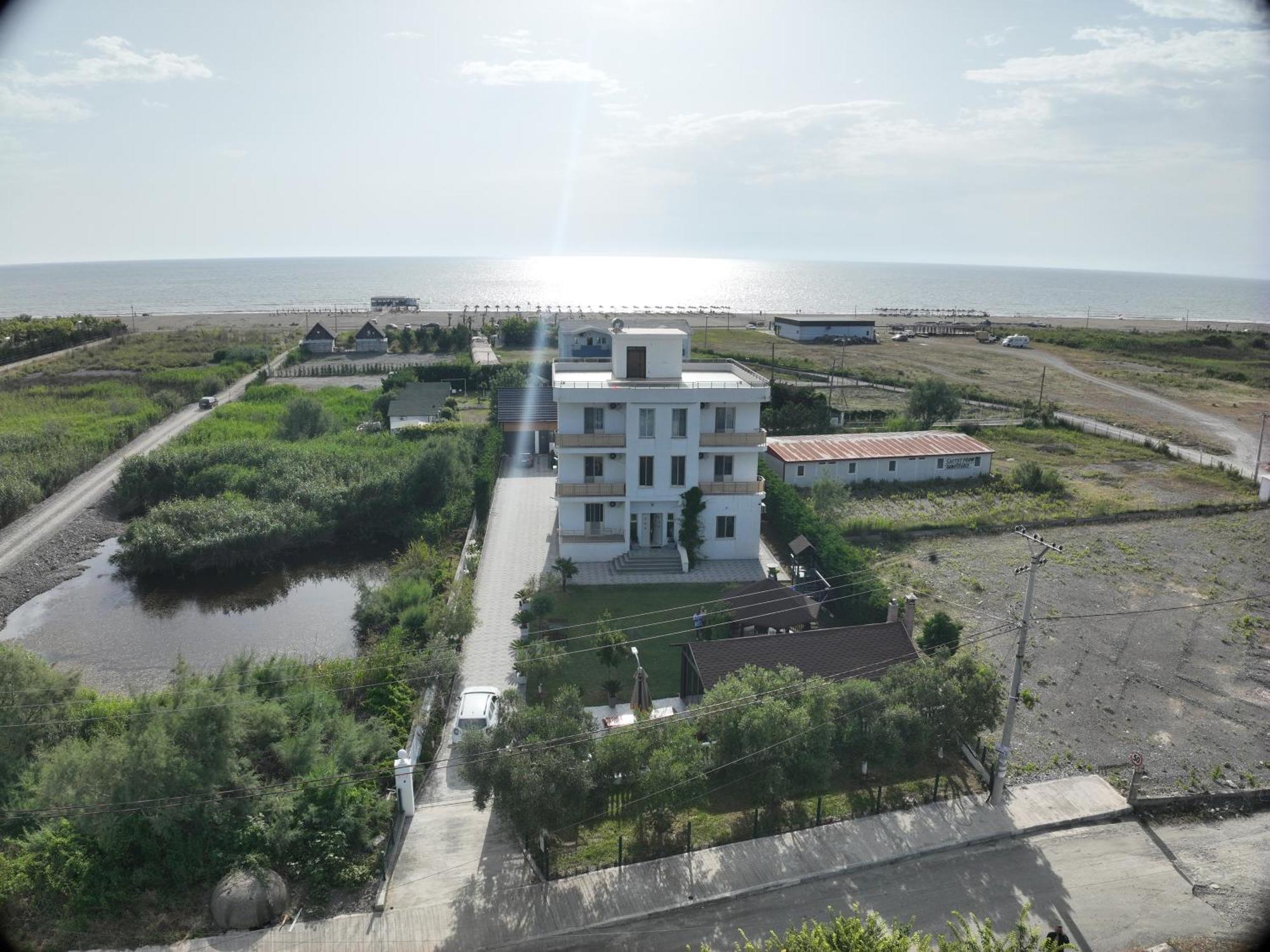 Kunevain Guest House Lezha Kültér fotó