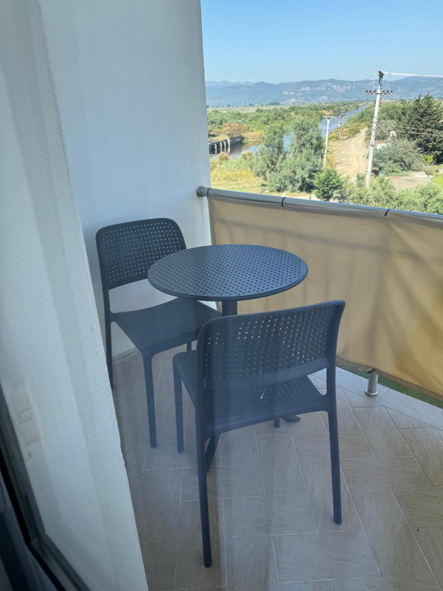 Kunevain Guest House Lezha Kültér fotó