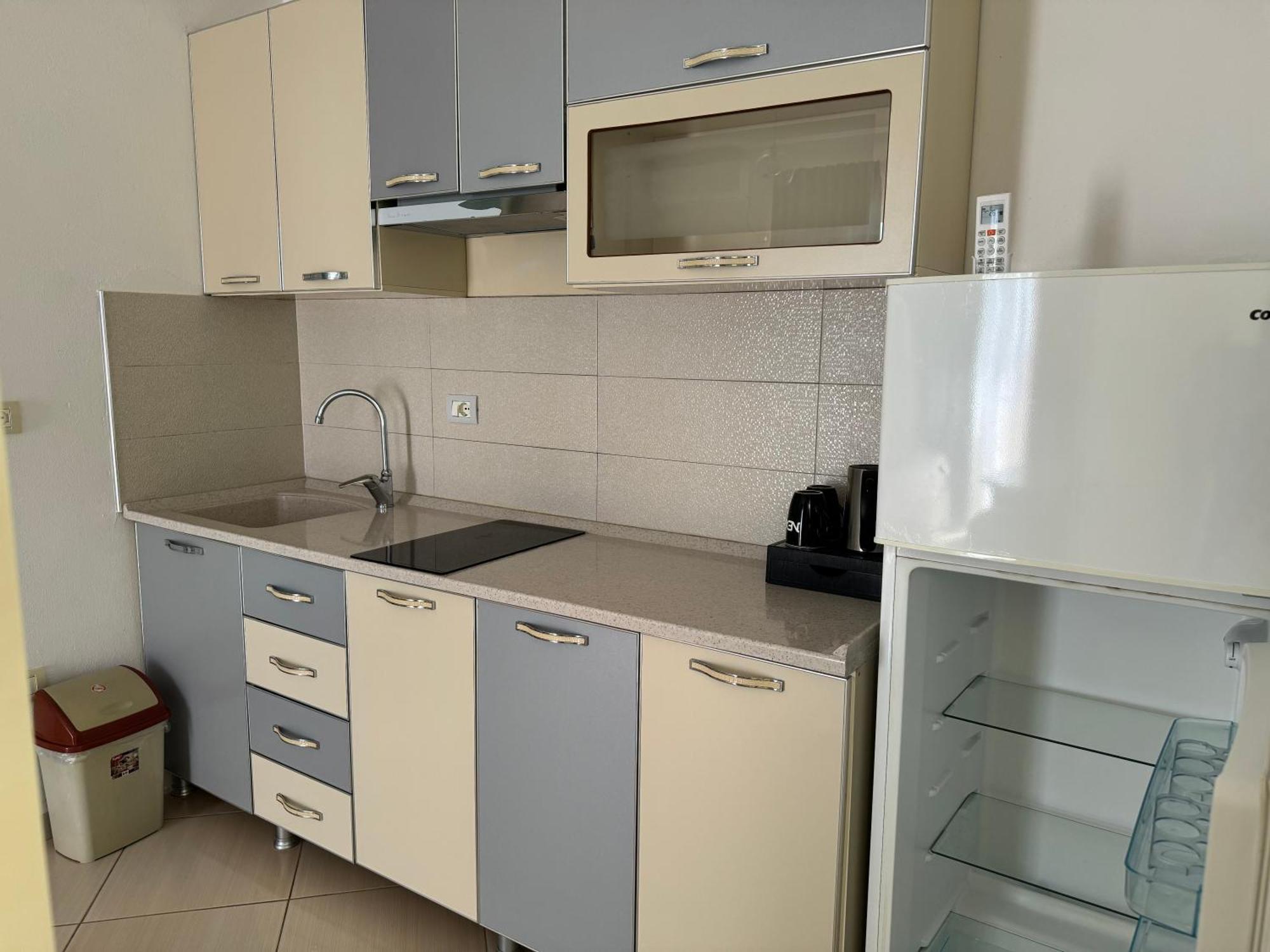 Kunevain Guest House Lezha Kültér fotó